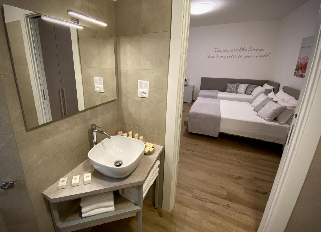 Five Flowers Guest House Triest Exterior foto