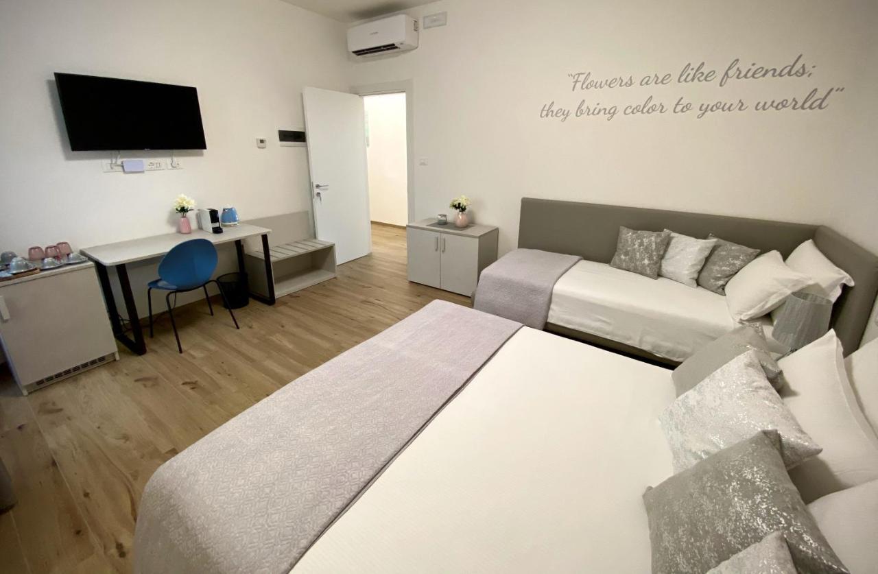 Five Flowers Guest House Triest Exterior foto